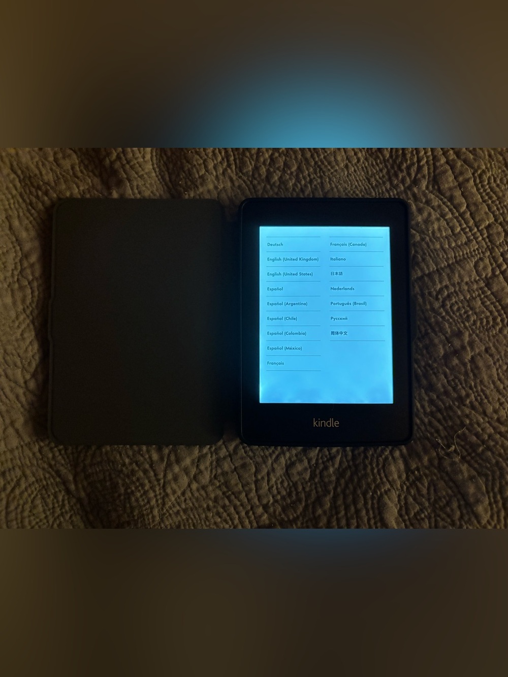 Amazon Kindle Paperwhite 5th Generation 6" 2GB, Black (comes with case) OLD GEN - Picture 2 of 4